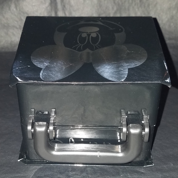 ADORABLE Children's Minnie Mouse Watch - Picture 5 of 8